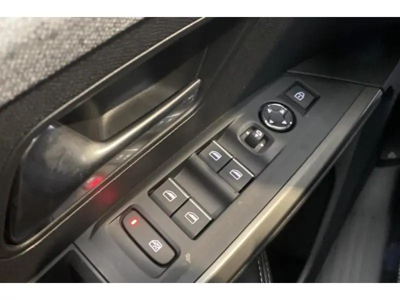 VEHICLE__CONDITION_SERVICE Peugeot 3008 GT BLACK 17
