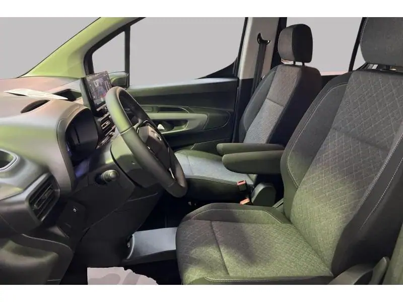 VEHICLE__CONDITION_SERVICE Opel Combo Life GS - L1 GREY 10