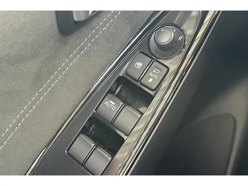 Occasion Mazda 2 OKINAMI GREY 17