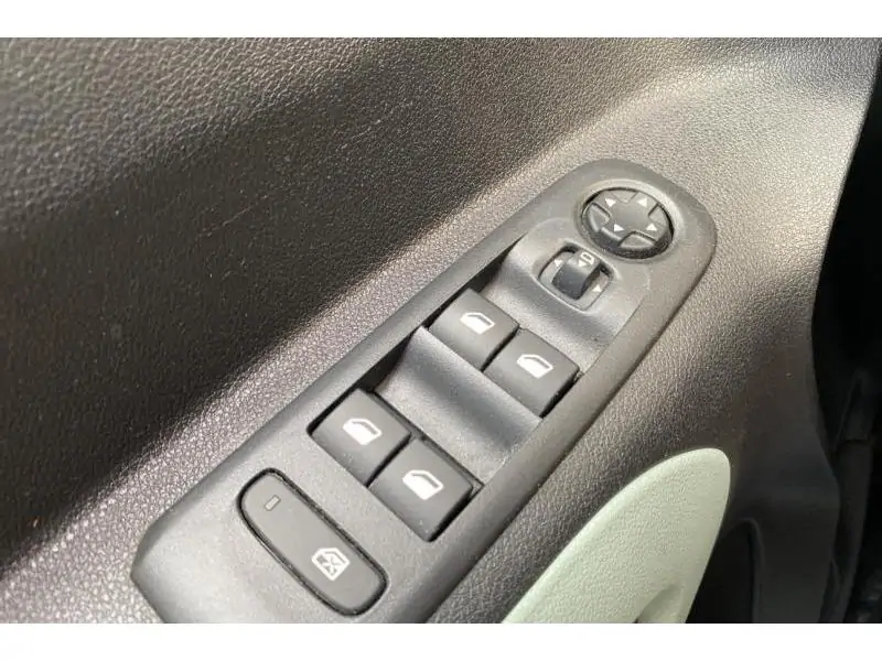 Occasion Citroen Berlingo FEEL PACK WHITE 17