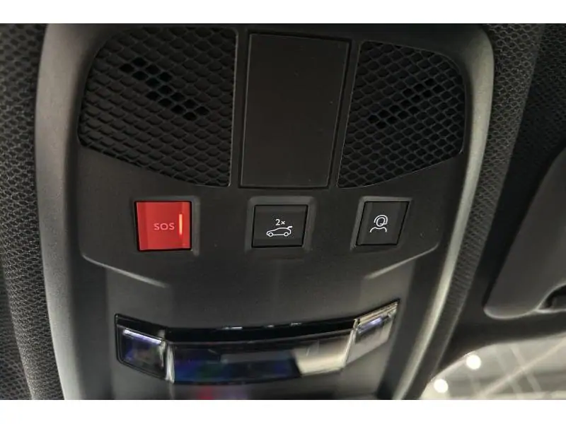 VEHICLE__CONDITION_SERVICE Jeep Avenger 4xe My25 Upland BEIGE 24