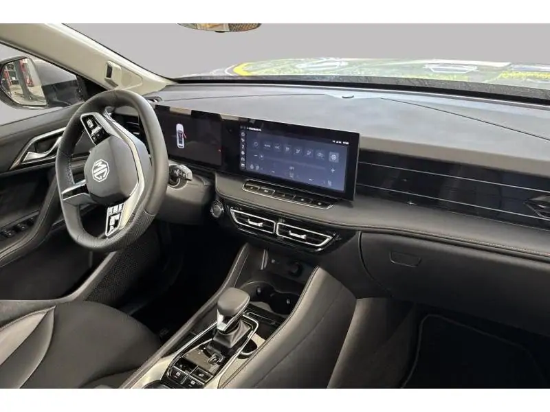 VEHICLE__CONDITION_SERVICE MG HS LUXURY HYBRID+ SILVER 2