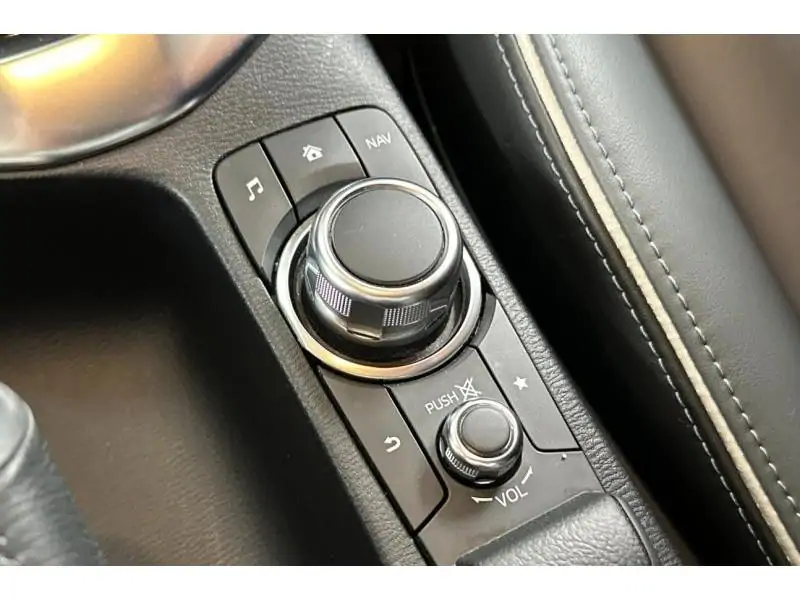 Occasion Mazda 2 OKINAMI GREY 16