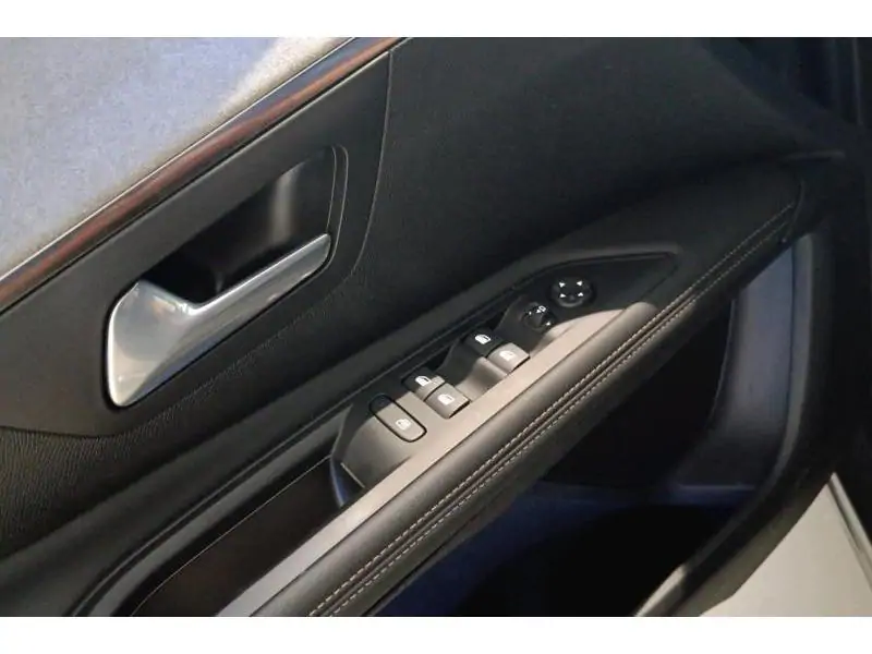 VEHICLE__CONDITION_SERVICE Peugeot 5008 Allure Pack Turbo Hybrid 136 e GREY 17