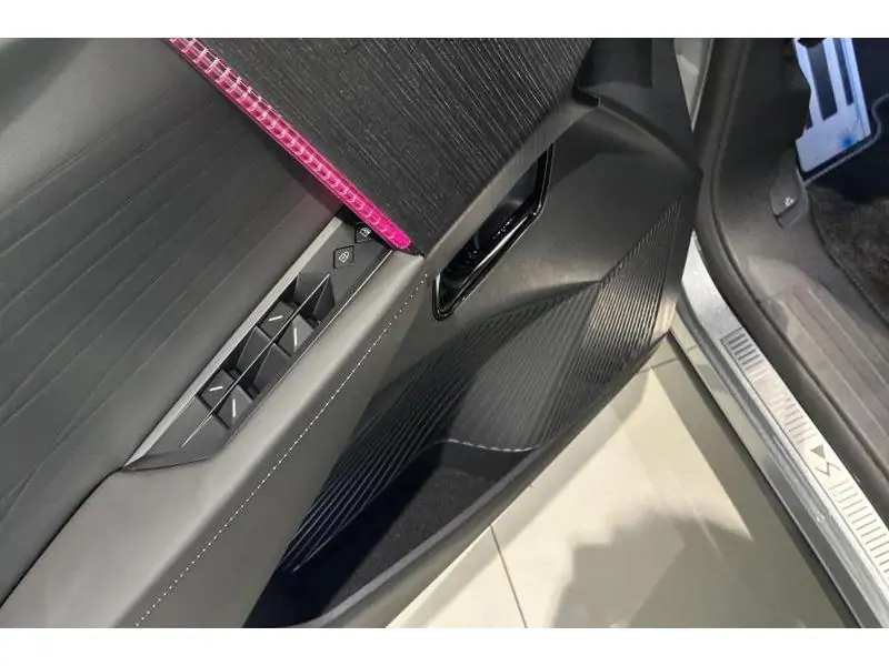 Démo DS Automobiles DS 7 ETOILE E-TENSE GREY 17
