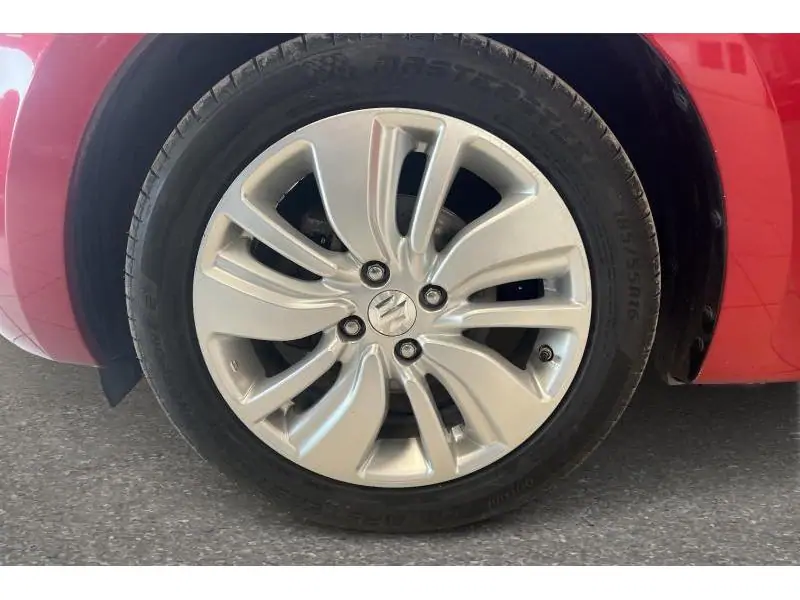 Occasie Suzuki Swift Berline MANUAL RED 22