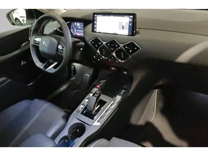 VEHICLE__CONDITION_SERVICE DS Automobiles DS 3 PALLAS WHITE 2