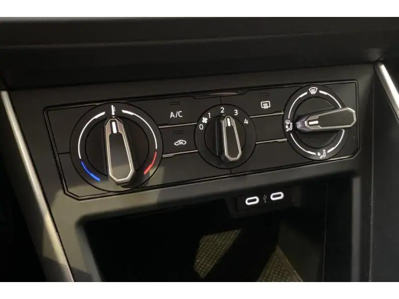 Occasion Volkswagen Polo VI Life GREY 15