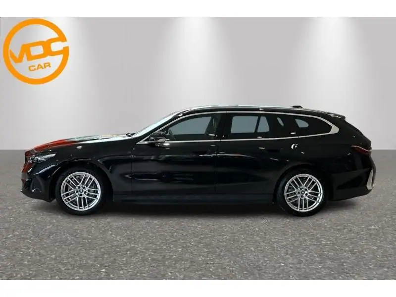 Occasie BMW i5 Touring eDrive40 BLACK 37