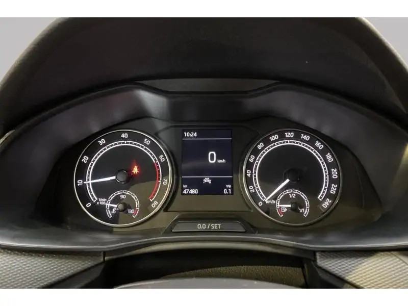 Occasie Skoda Kamiq Ambition 1.0 95 PK BLACK 25