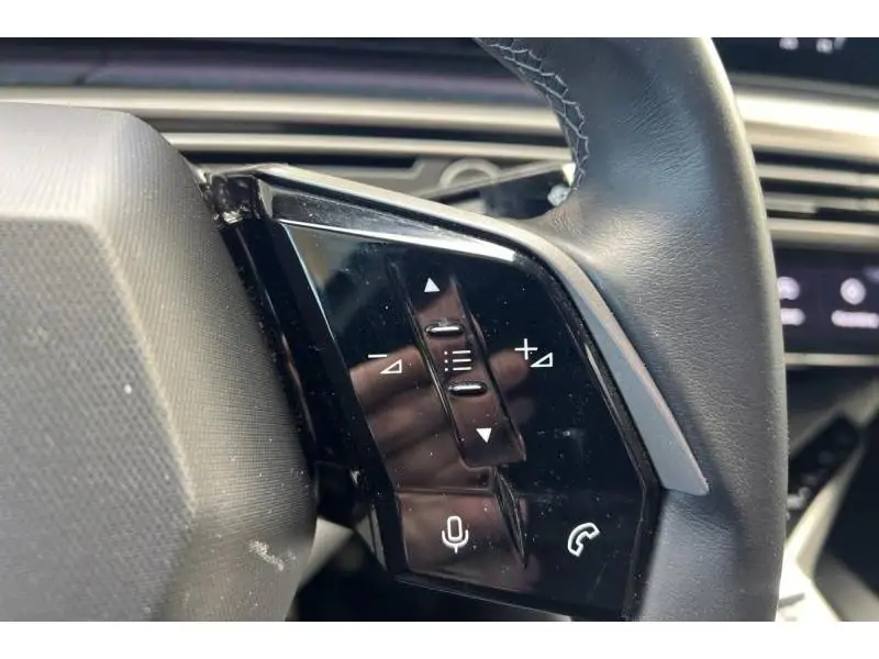 Occasion Peugeot 3008 III & e-allure GREY 27