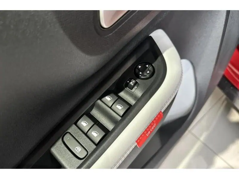 VEHICLE__CONDITION_SERVICE Citroen C3 Electric 113 pk Comf RED 17