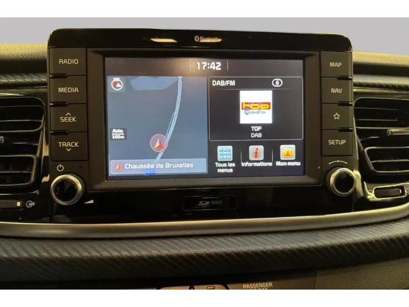 Occasion Kia Rio gt line WHITE 13