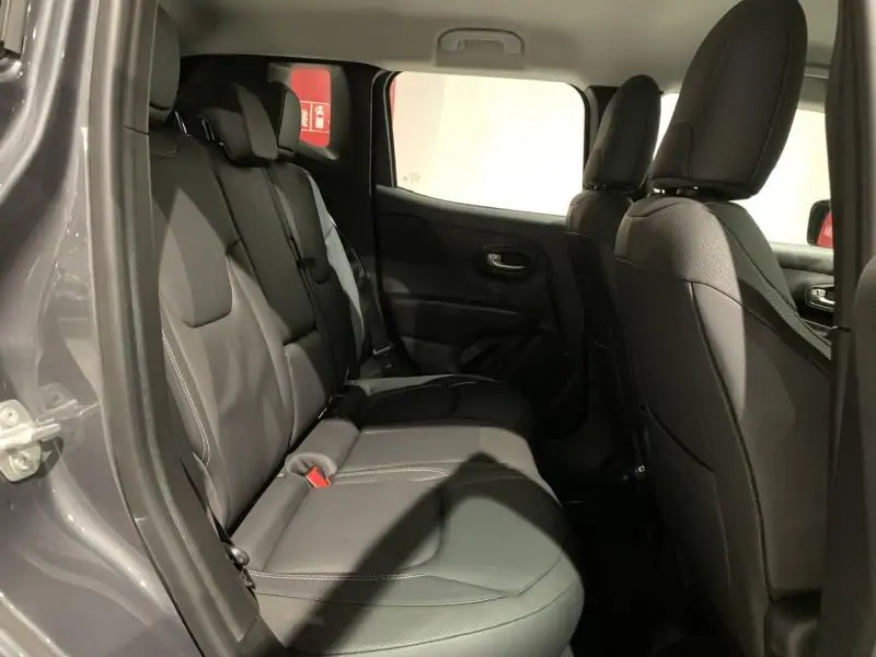 Occasion Jeep Renegade Limited e-Hybrid MHEV GREY 24