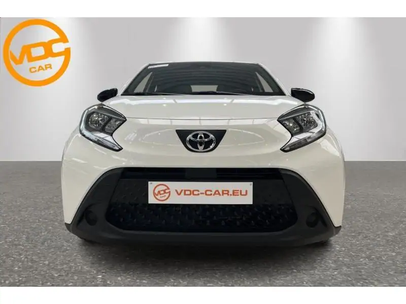 Occasion Toyota Aygo X Play WHITE 5