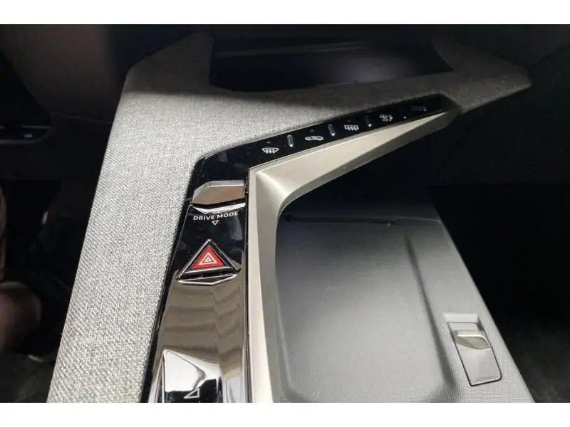 VEHICLE__CONDITION_SERVICE Peugeot 3008 GT * GPS & Caméra GREY 40