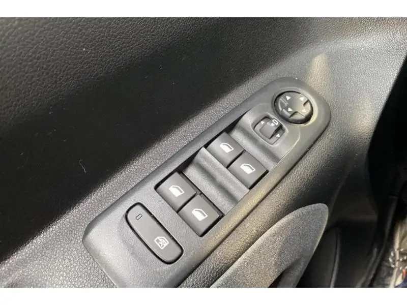 Occasie Peugeot Rifter GT Line BLACK 17