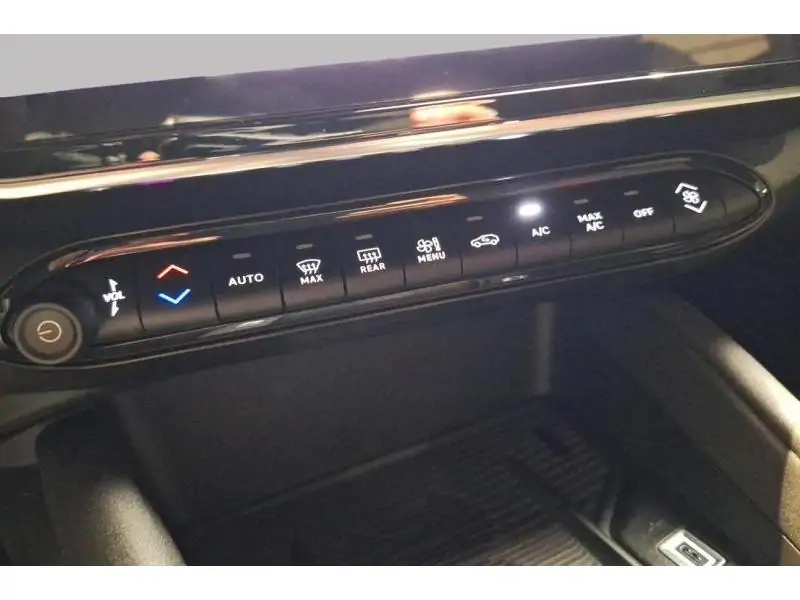 VEHICLE__CONDITION_SERVICE Alfa Romeo Junior Ibrida Speciale 1.2 Hybrid 145 Edct6 BLACK 15