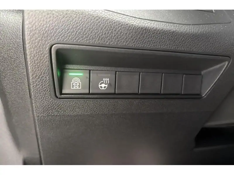 VEHICLE__CONDITION_SERVICE Peugeot Rifter STANDARD ALLURE GREEN 23