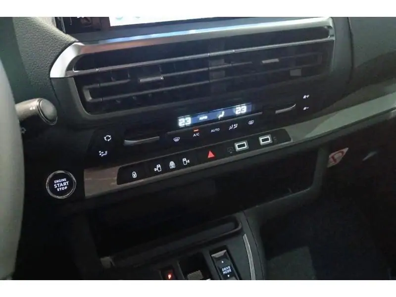 VEHICLE__CONDITION_SERVICE Peugeot Traveller LONG Business VIP Full Option BLACK 15