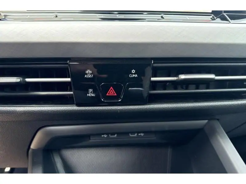 Occasion Volkswagen Golf Variant Life 110pk gps cam BLACK 15