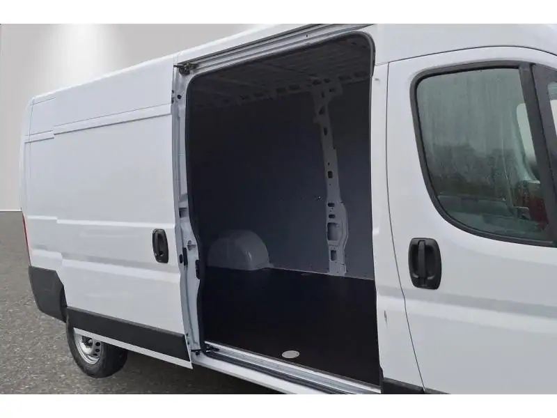 VEHICLE__CONDITION_SERVICE Peugeot Boxer 435 L3H2 140 3T trekvermogen WHITE 18