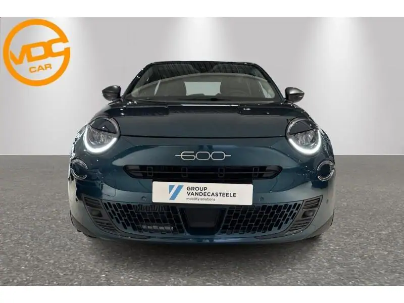 VEHICLE__CONDITION_SERVICE Fiat 600 Hybrid 110pk POP GREEN 5