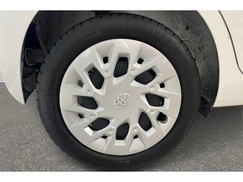Occasion Toyota Aygo Berline MANUAL WHITE 20