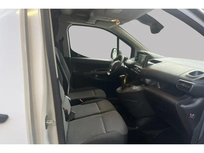 VEHICLE__CONDITION_SERVICE Peugeot Partner STANDARD LIGHT WHITE 8