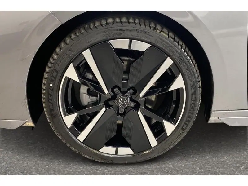 Occasion Peugeot 308 GT - NEW MODEL - HYBRID GREY 21