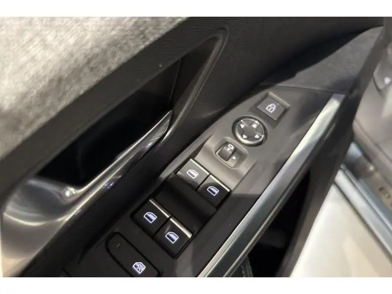 VEHICLE__CONDITION_SERVICE Peugeot 5008 e-5008 GT BLUE 17