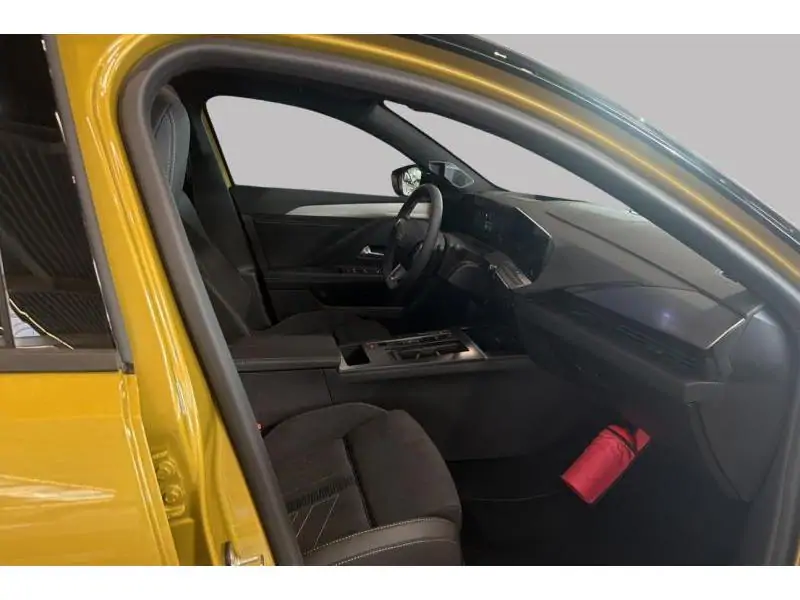 Démo Opel Astra ULTIMATE YELLOW 8