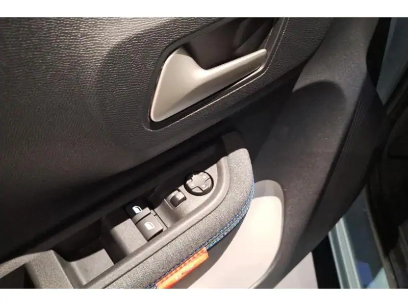 Démo Citroen C3 Turbo 100 ch Manual PLUS BLUE 17