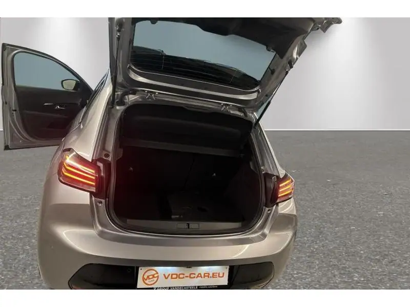 VEHICLE__CONDITION_SERVICE Peugeot 208 Allure 1.2 Turbo 100 Man.6 GREY 19