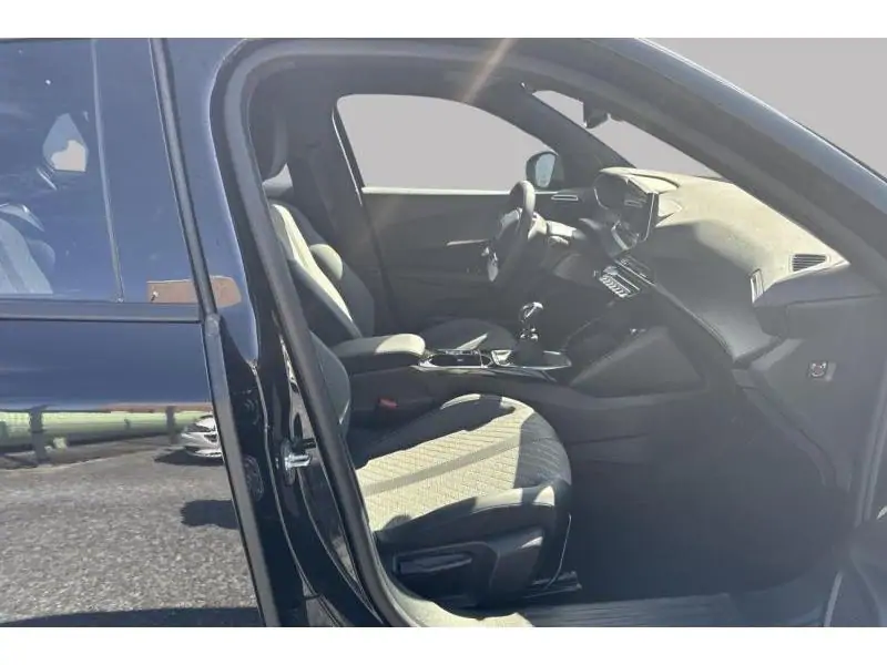 Occasion Peugeot 2008 Allure BLACK 8
