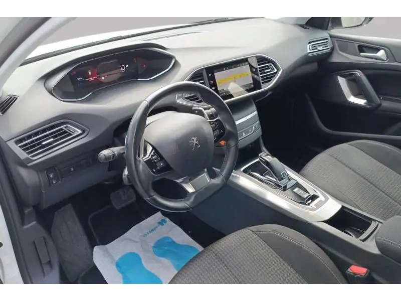 Occasion Peugeot 308 II Active Pack WHITE 9