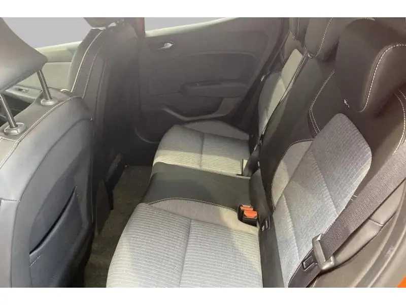 Occasion Renault Clio Techno - HYBRID ORANGE 18
