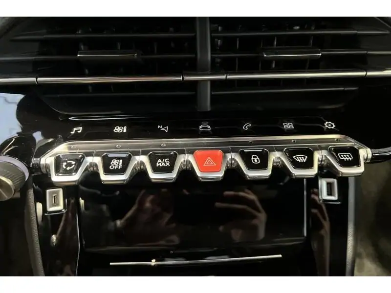 Occasion Peugeot 208 II & e- GT Line RED 30