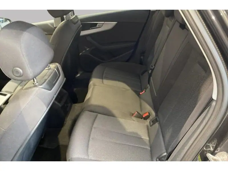 Occasion Audi A4 35 TFSI Business Edition S-Tronic GREY 18