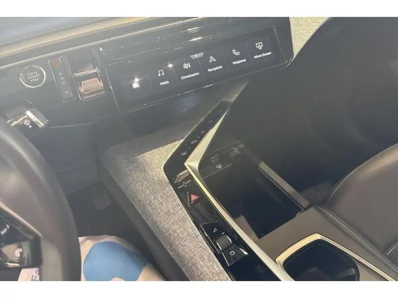 VEHICLE__CONDITION_SERVICE Peugeot 3008 Allure Hybrid 136 e-DSC6 WHITE 16