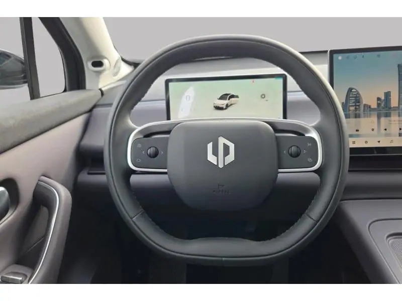 VEHICLE__CONDITION_SERVICE Leapmotor C10 DESIGN MY25 WHITE 12