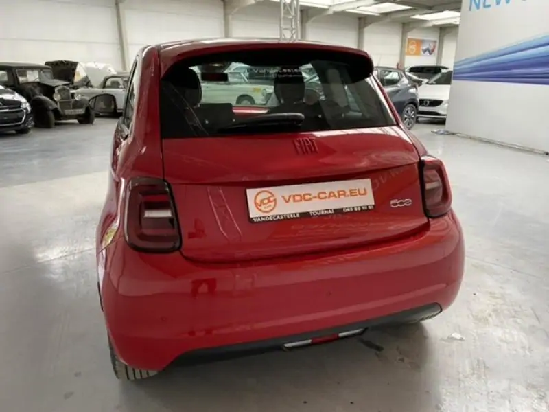 VEHICLE__CONDITION_SERVICE Fiat 500e RED by Fiat RED 8