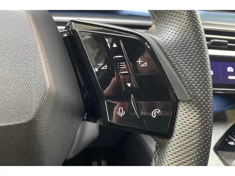 Occasion Peugeot 3008 GT HYBRID 145 pk GREY 23