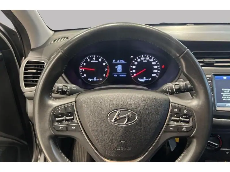 Occasion Hyundai i20 Berline AUTO CHAMPAGNE 12