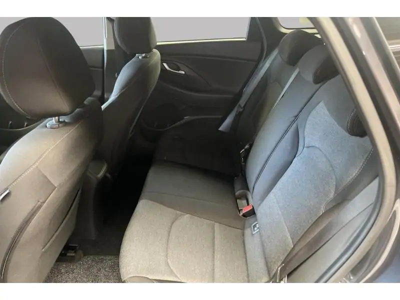 Occasion Hyundai i30 WAGON GREY 18