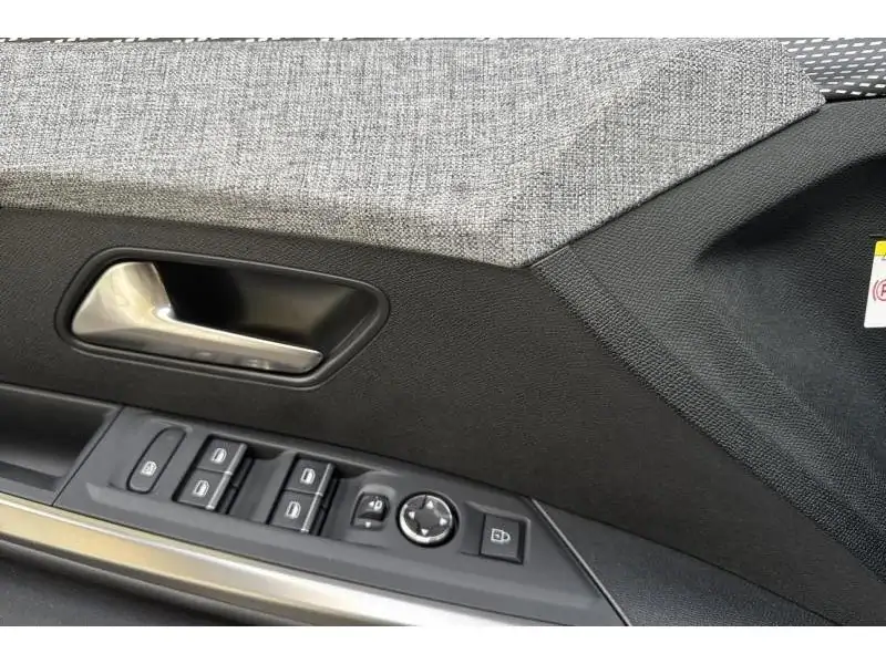 VEHICLE__CONDITION_SERVICE Peugeot 5008 GT FIRST EDITION BLUE 17