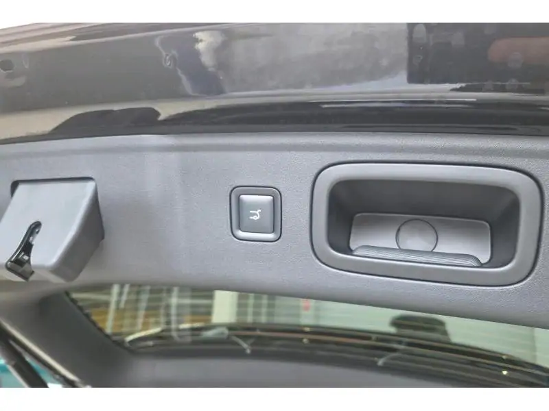 VEHICLE__CONDITION_SERVICE Leapmotor B10 DESIGN - DISPO 02/2027 BLACK 21