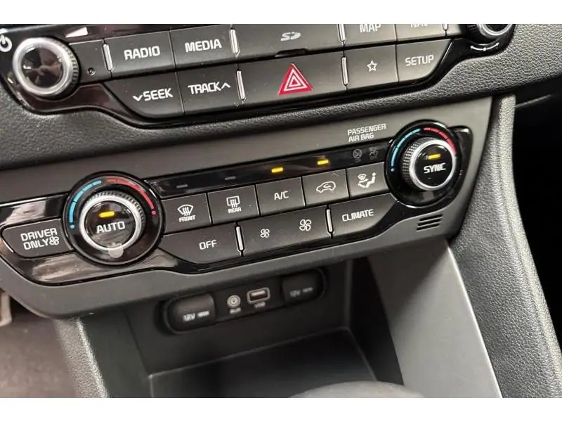 Occasion Kia Niro Berline CVT BLUE 15