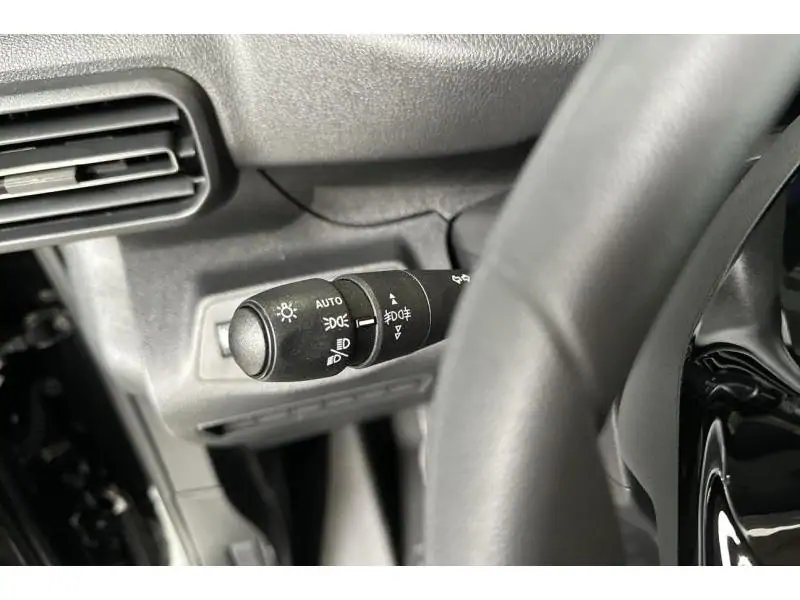 VEHICLE__CONDITION_SERVICE Peugeot Partner Standard Light 1.2 Turbo 110 Man.6 BLACK 21