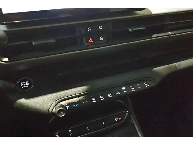 VEHICLE__CONDITION_SERVICE Jeep Avenger Altitude - 4X2- 1.2L 110hp e-Hybrid e-DCT6 BLACK 15